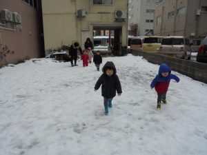 雪の上だって走っちゃうもんね~!!
