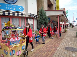 ぴゅあのお神輿の 出発でーす!!